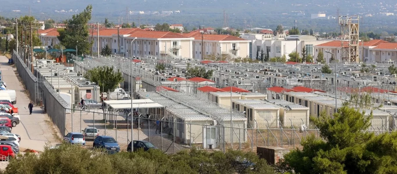  Εκκένωση αλλοδαπών από το «προαναχωρησιακό» κέντρο στην Αμυγδαλέζα